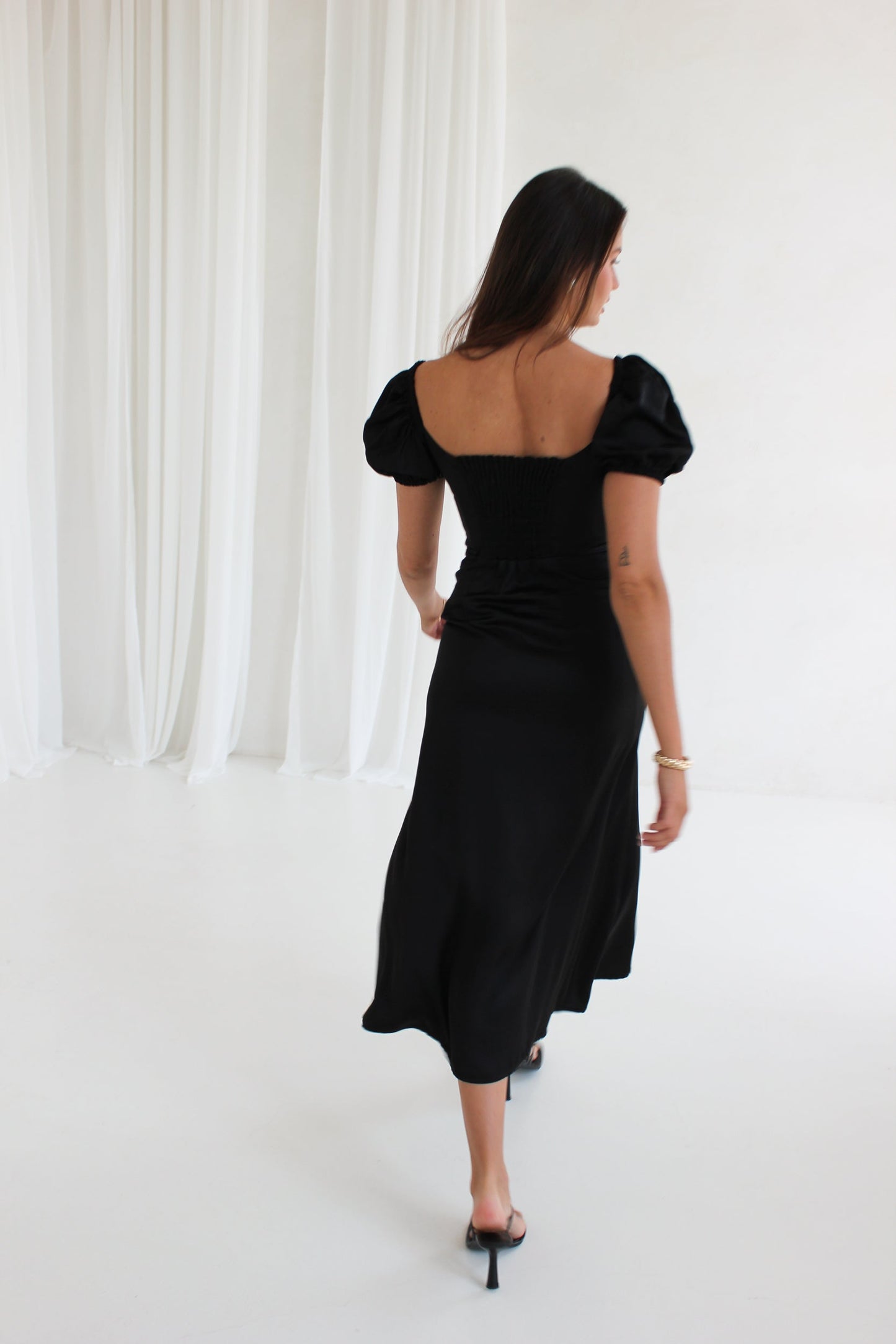 SUKIENKA JULITA ROMANTIC BLACK SATIN
