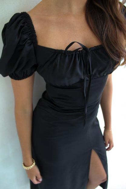 SUKIENKA JULITA ROMANTIC BLACK SATIN